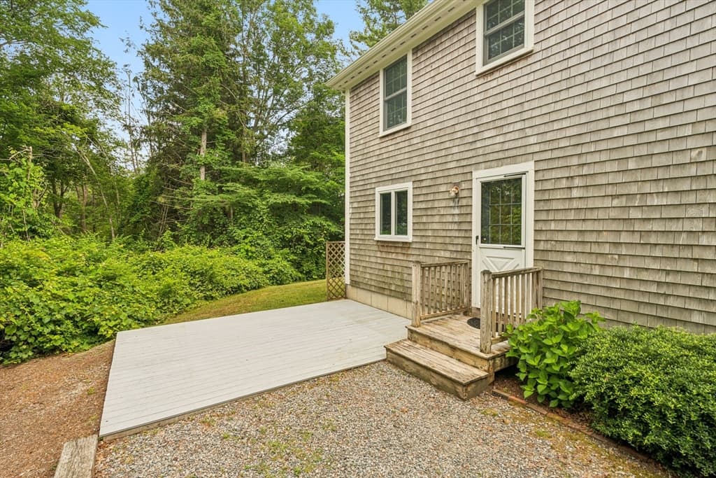 26 Foster Street, Mattapoisett MA 02739 photo 2