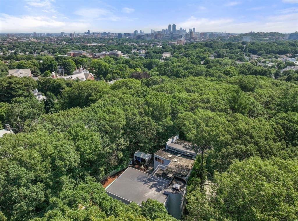 108 Codman Rd, Brookline MA 02445 photo 15