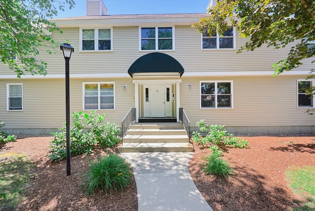 425 Main Street # 9D, Hudson MA 01749