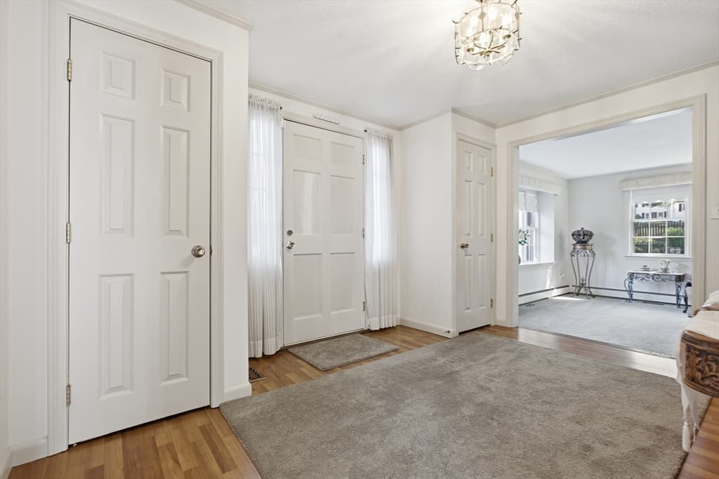 Single Family Residence at 2 Russell Road, Lynnfield MA 01940, Lynnfield, photo 6 of 42