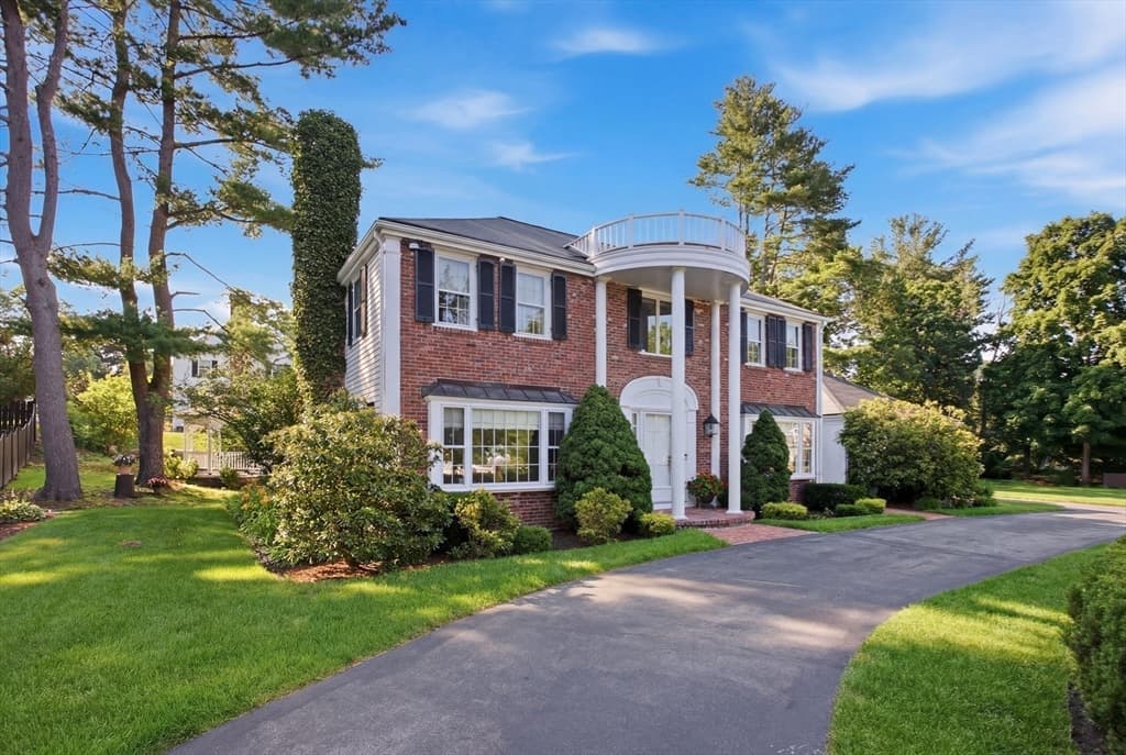 Single Family Residence at 2 Russell Road, Lynnfield MA 01940, Lynnfield, photo 3 of 42