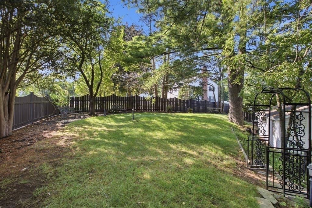 Single Family Residence at 2 Russell Road, Lynnfield MA 01940, Lynnfield, photo 36 of 42
