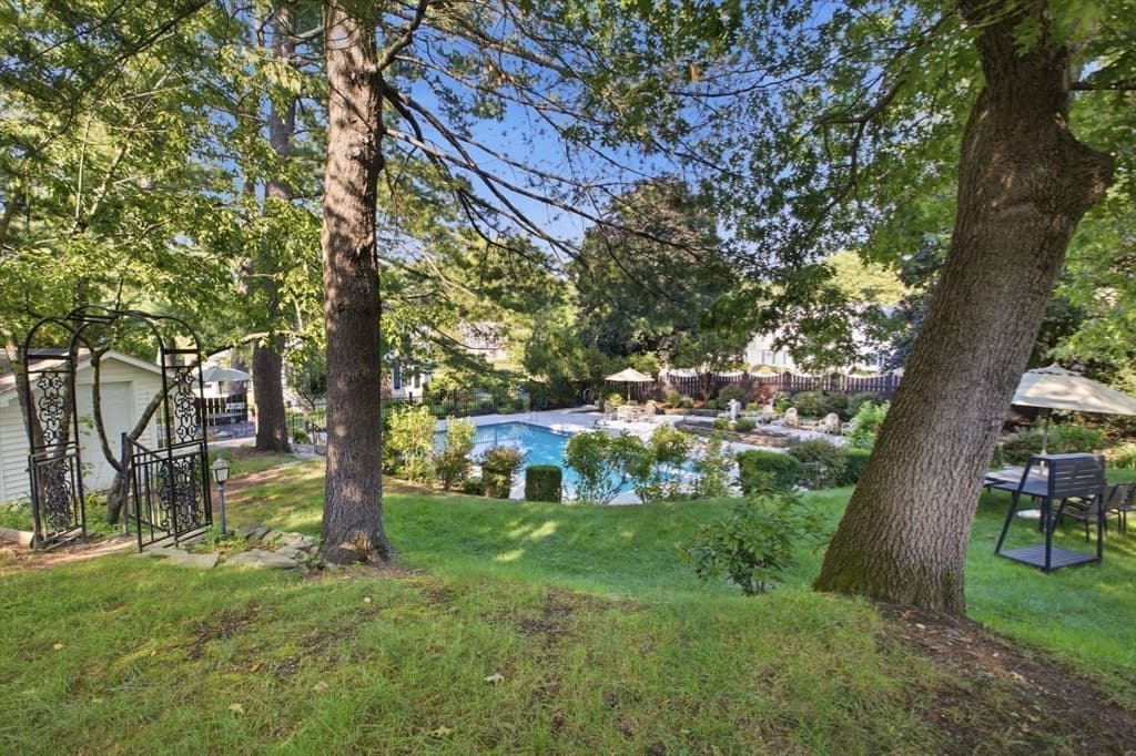 Single Family Residence at 2 Russell Road, Lynnfield MA 01940, Lynnfield, photo 37 of 42