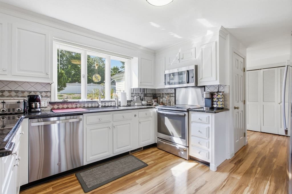 Single Family Residence at 2 Russell Road, Lynnfield MA 01940, Lynnfield, photo 15 of 42