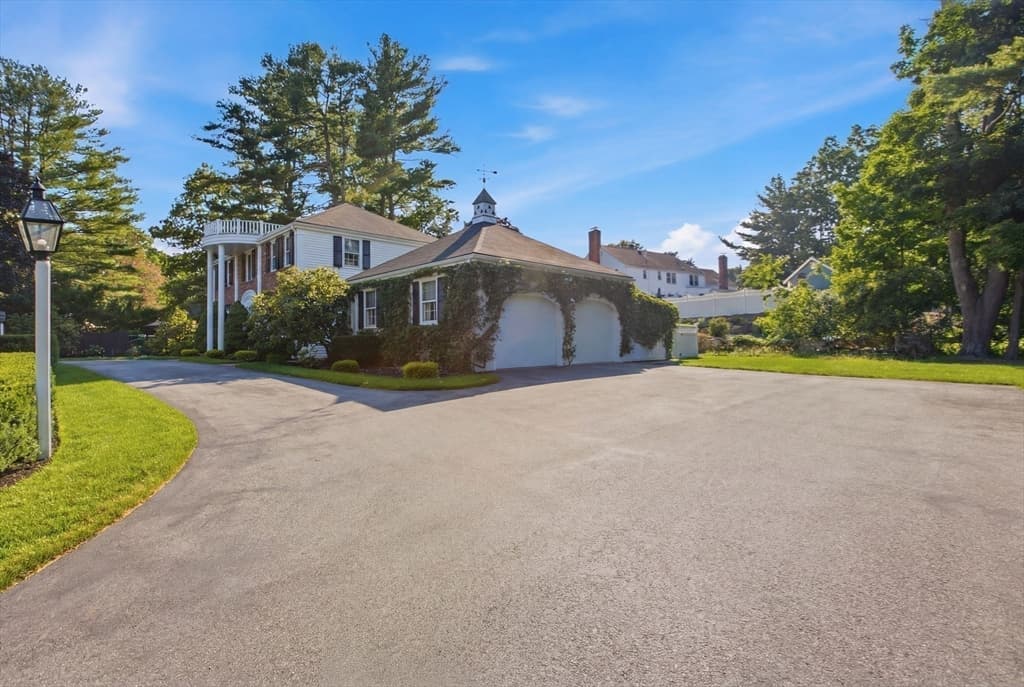 Single Family Residence at 2 Russell Road, Lynnfield MA 01940, Lynnfield, photo 4 of 42