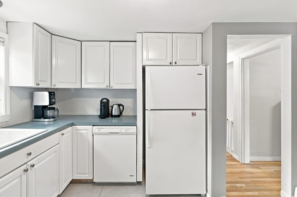 28 Preston St, Malden MA 02148 photo 4