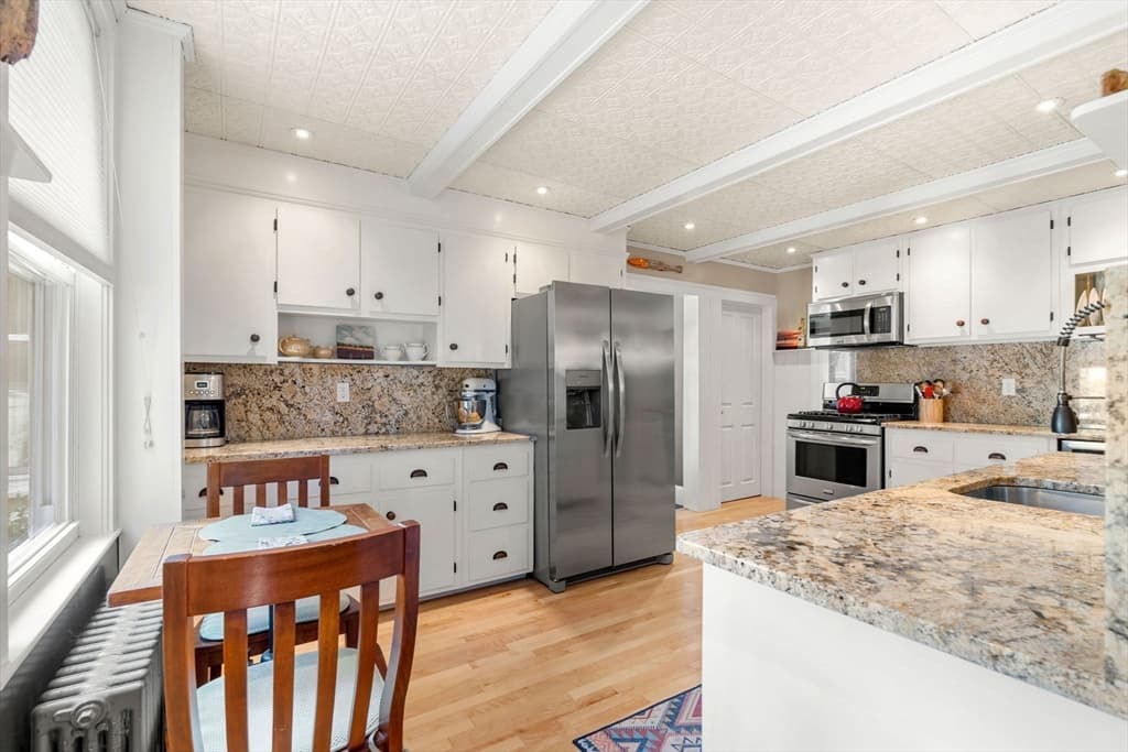 168 State St # 168, Newburyport MA 01950 photo 4