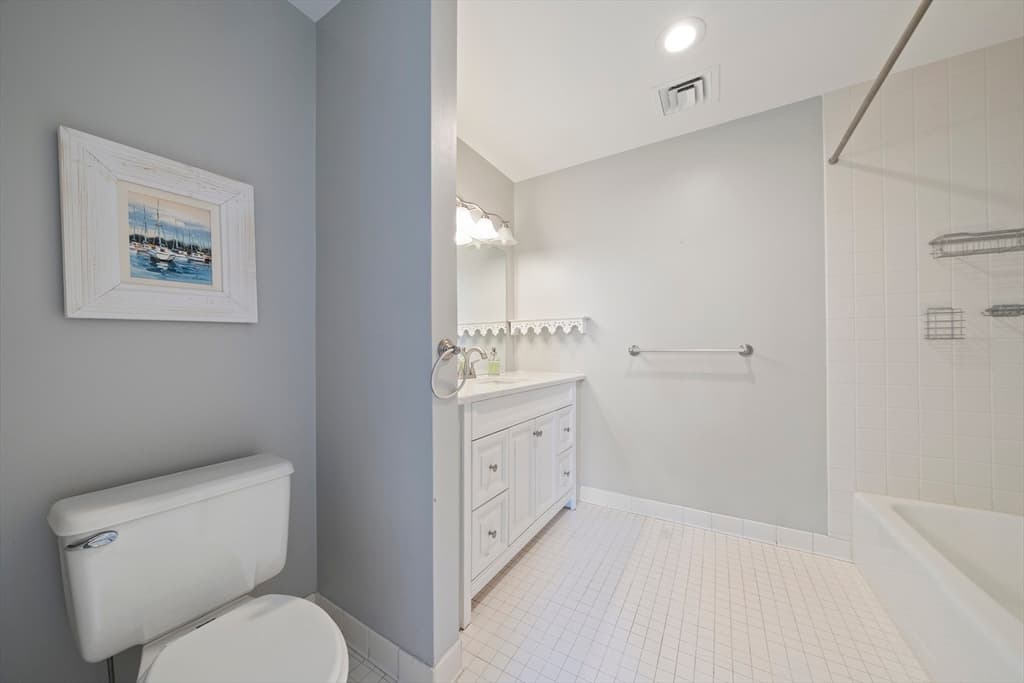 100 Parks St # 18, Duxbury MA 02332 photo 25