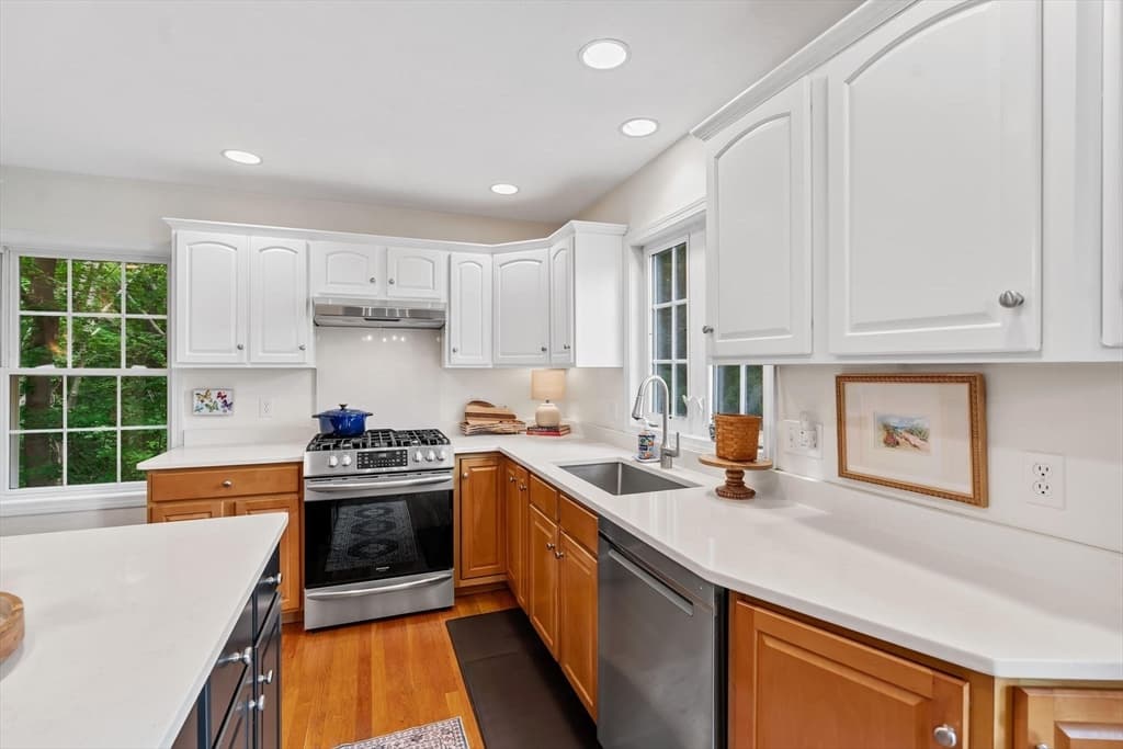 2 Ture Ln, Holbrook MA 02343 photo 9