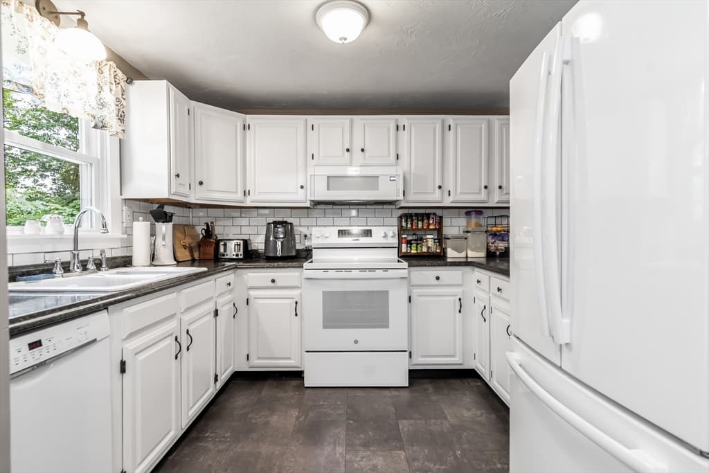 Single Family Residence at 2 Gates Ln, Millbury MA 01527, Millbury, photo 18 of 30