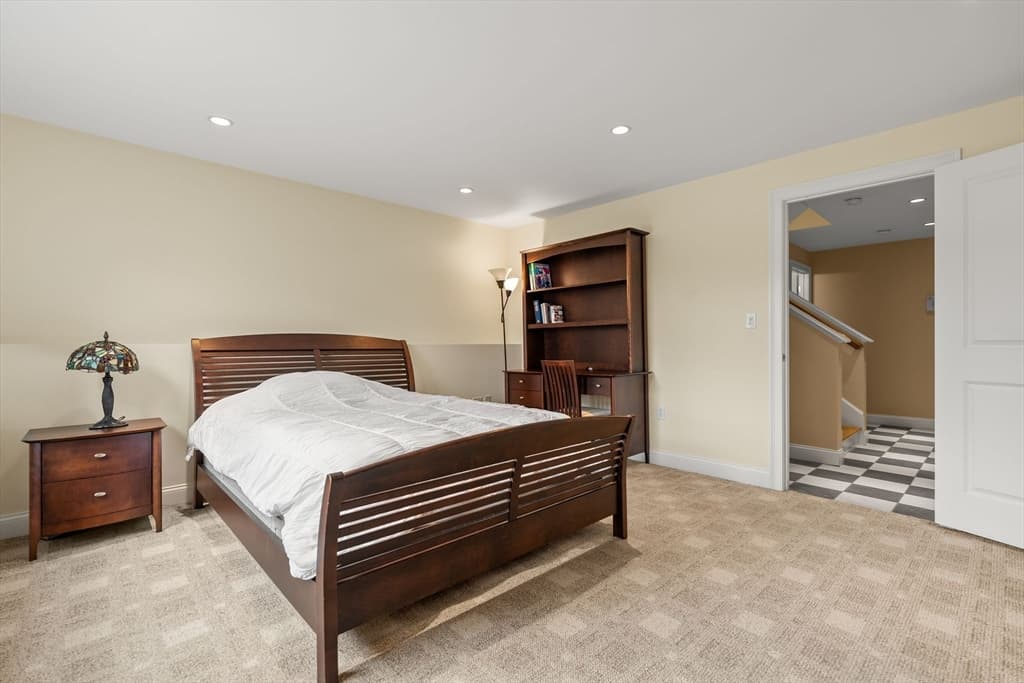 127 Johnson Woods Dr # 127, Reading MA 01867 photo 34
