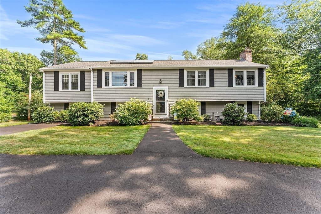 841 Union St, East Bridgewater MA 02333 photo 2