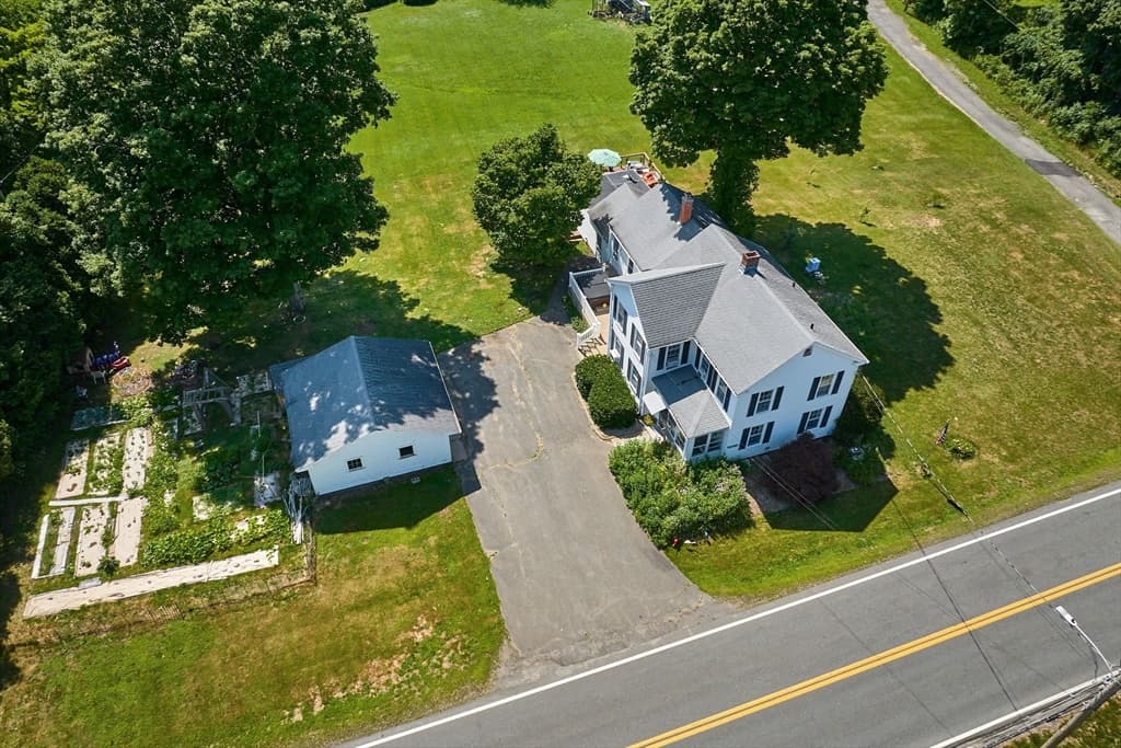 666 Montgomery Rd, Westfield MA 01085 photo 3