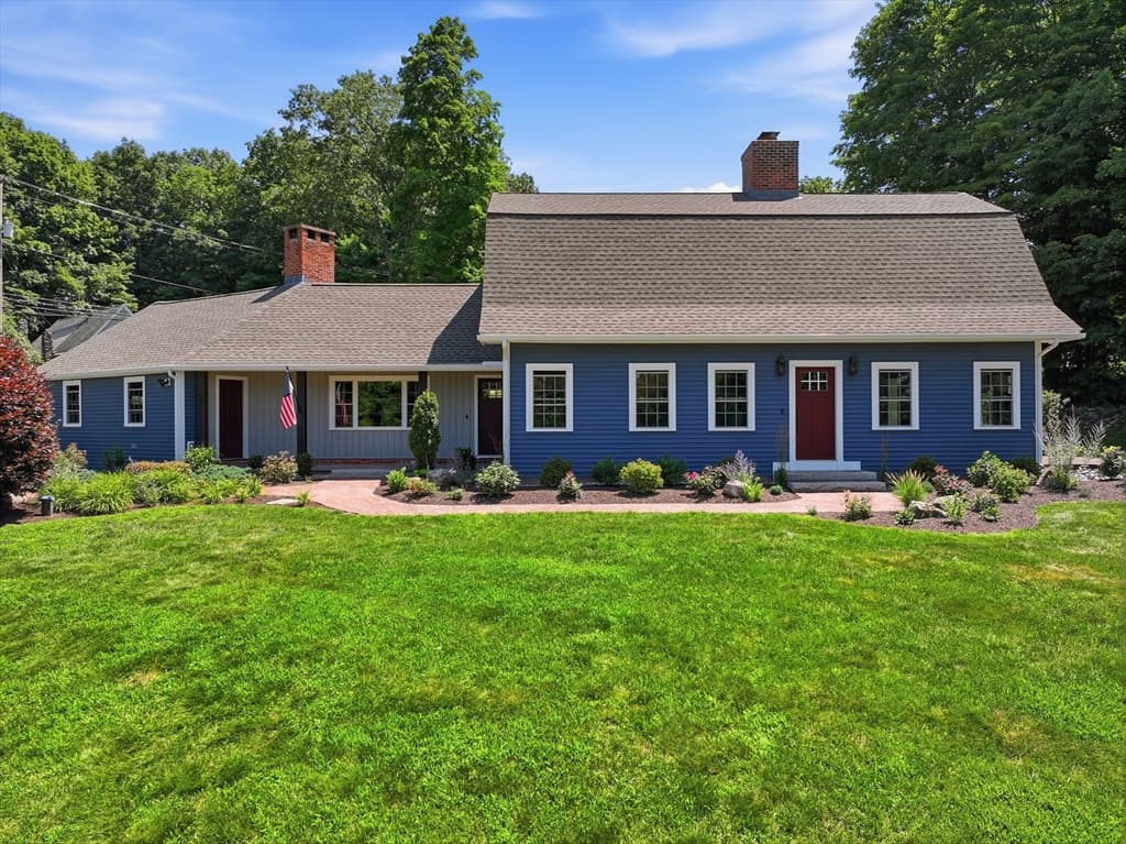 2 Meeting House Ln, Wilbraham MA 01095