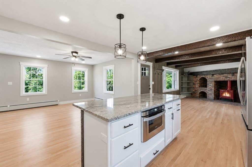 2 Meeting House Ln, Wilbraham MA 01095 photo 4