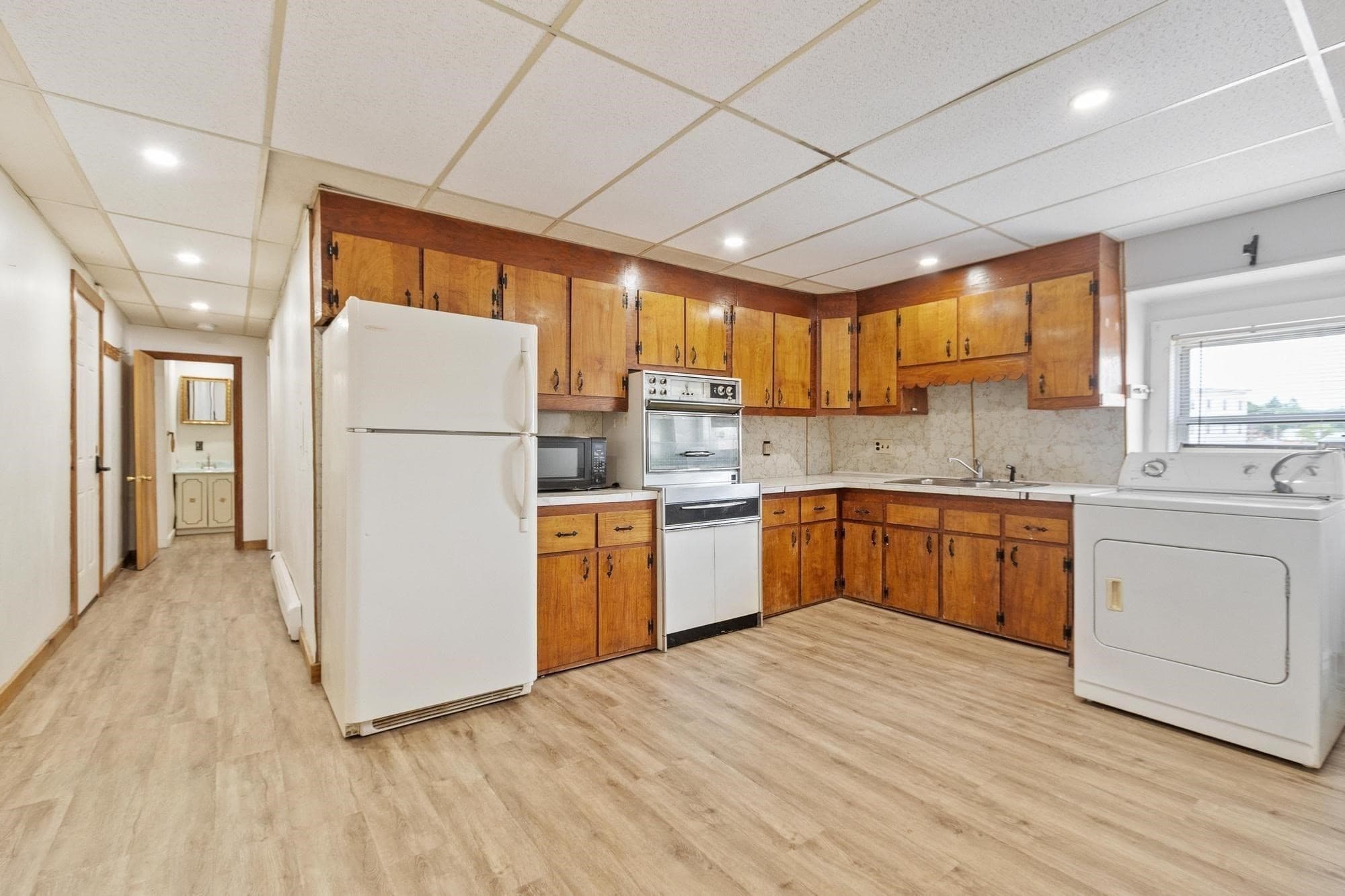 5-9 Family at 50 Exchange St, Athol MA 01331, photo 15 of 42