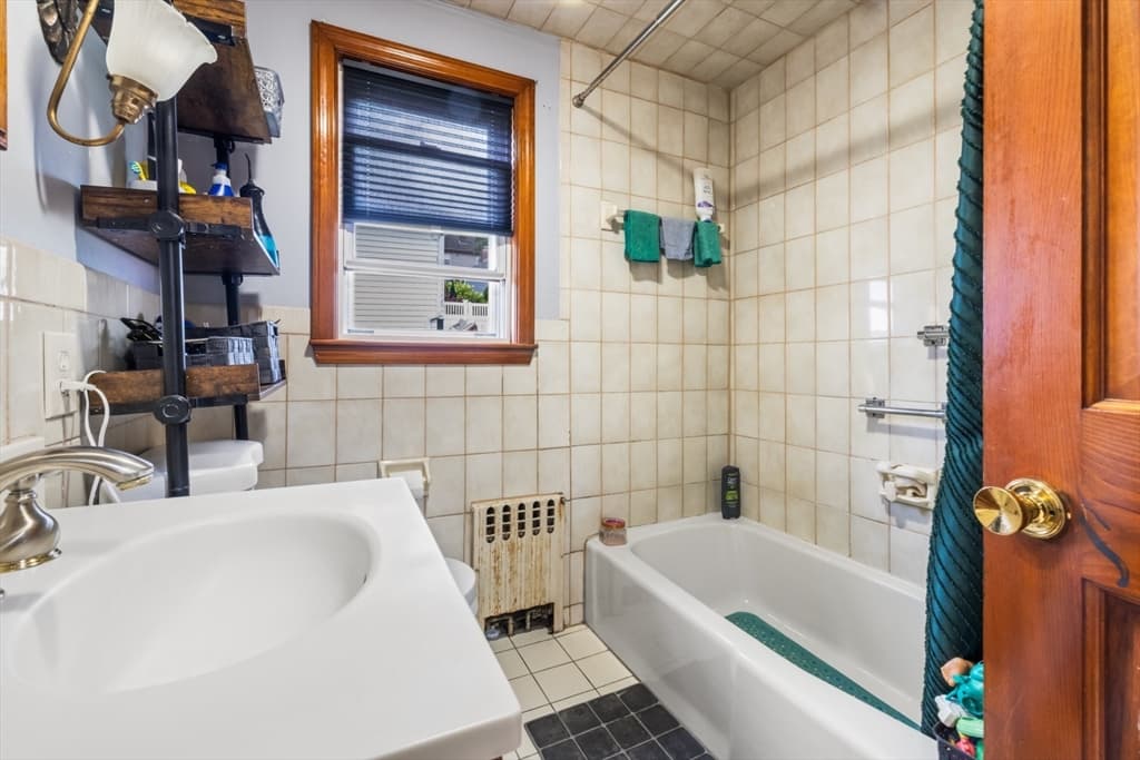 218 Warren, Watertown MA 02472 photo 17