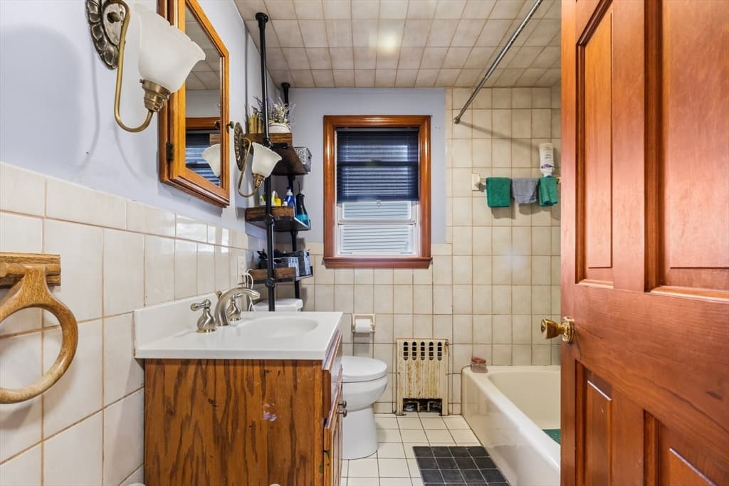 218 Warren, Watertown MA 02472 photo 16