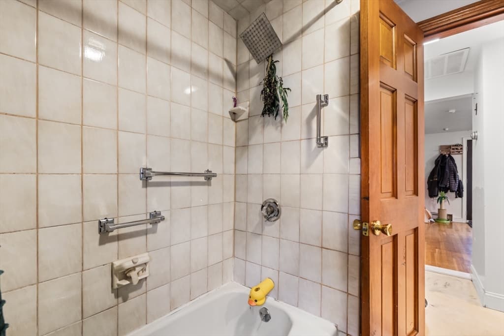 218 Warren, Watertown MA 02472 photo 18