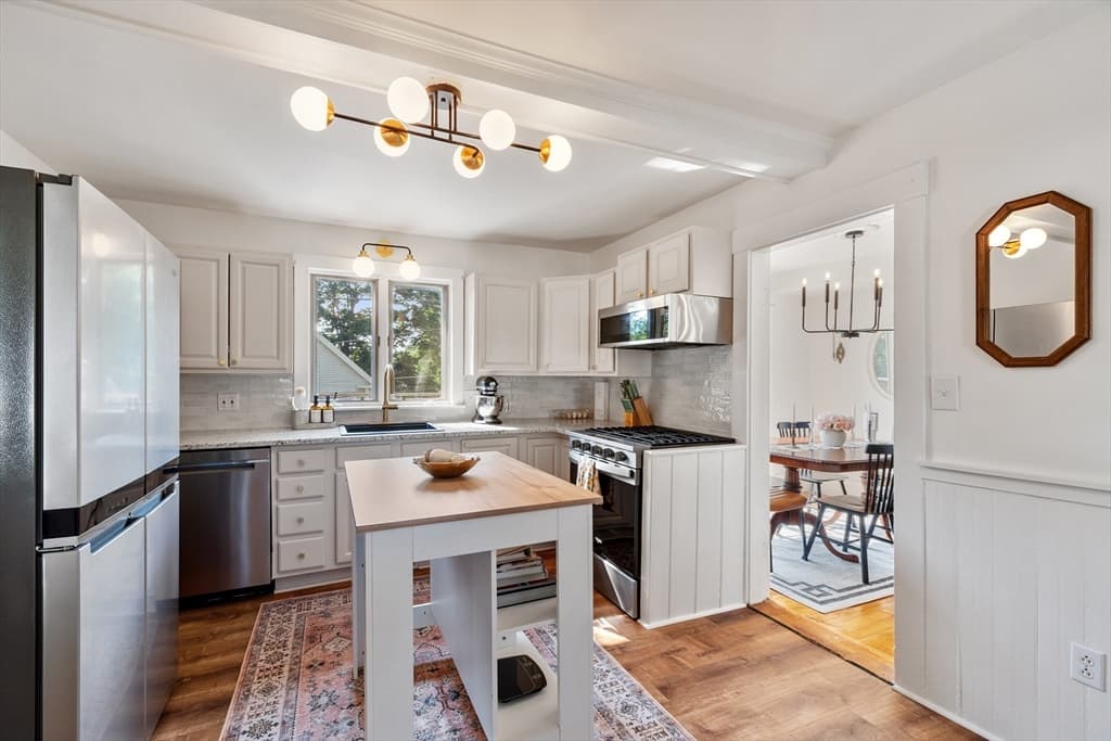 36 Pleasant St, Ayer MA 01432 photo 8