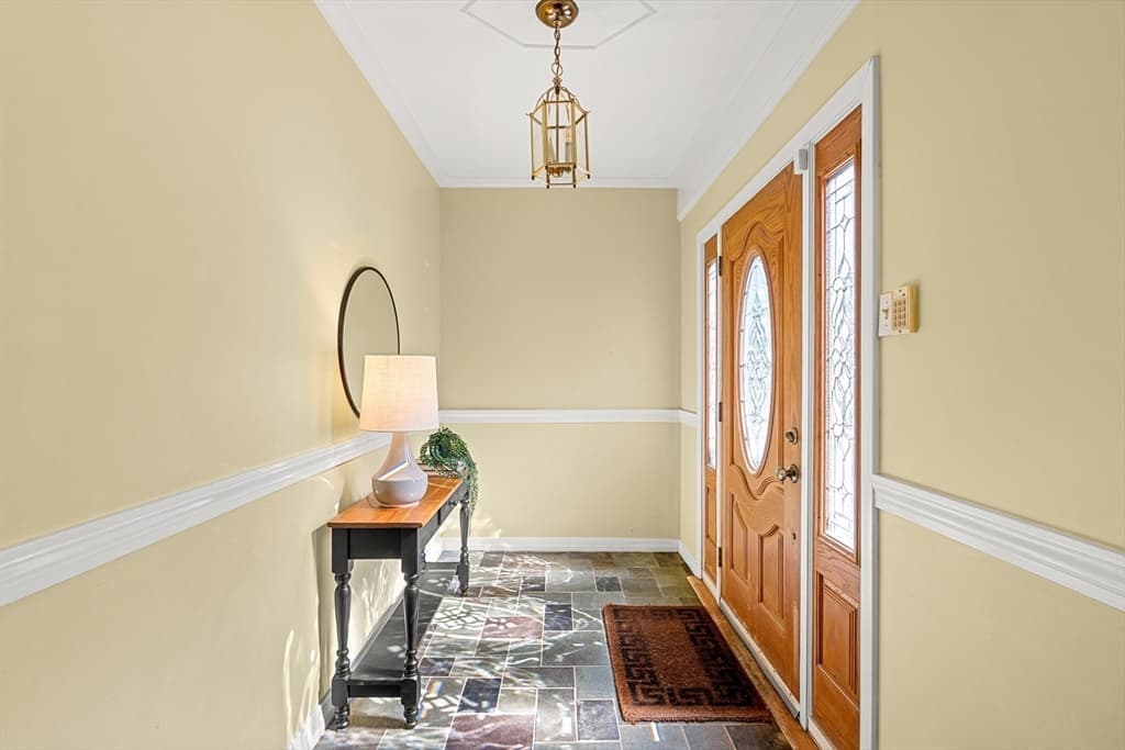 173 Florence Rd, Lowell MA 01851 photo 5