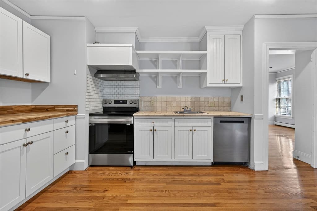 12 Crown St., Worcester MA 01609 photo 28