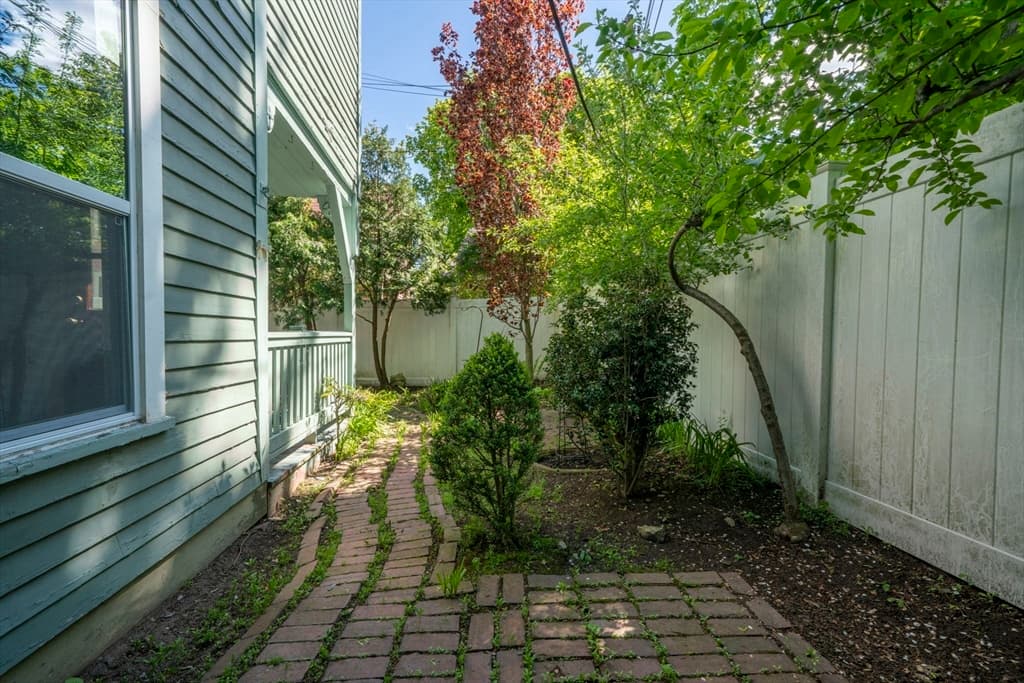 12 Crown St., Worcester MA 01609 photo 40