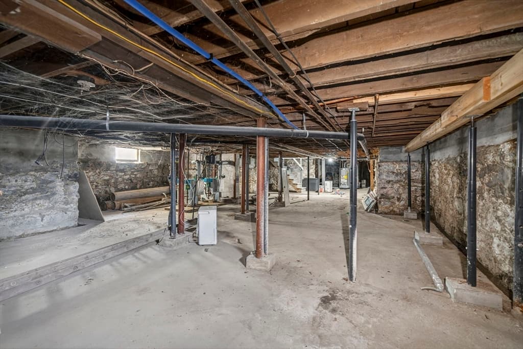 12 Crown St., Worcester MA 01609 photo 35