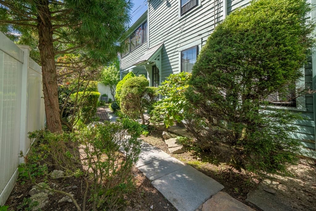 12 Crown St., Worcester MA 01609 photo 39