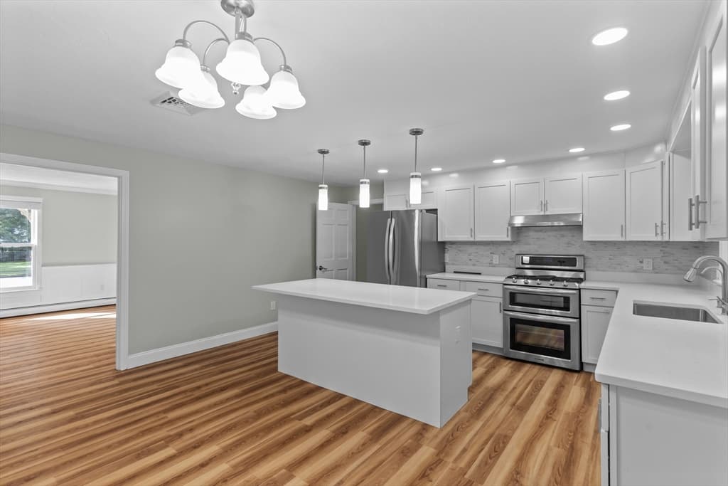 16 Dartmoor Dr, Shrewsbury MA 01545 photo 6