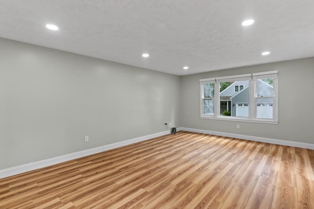 16 Dartmoor Dr, Shrewsbury MA 01545 photo 10