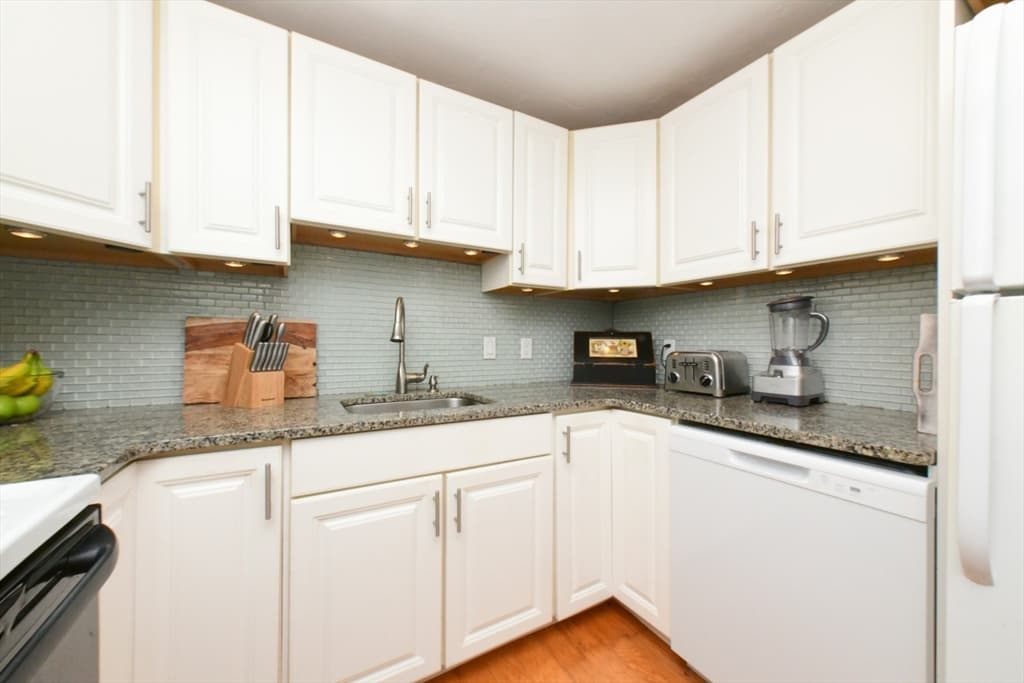 3 Village Green Dr # 3B, Bourne MA 02562 photo 6