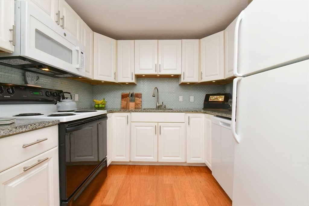 3 Village Green Dr # 3B, Bourne MA 02562 photo 10