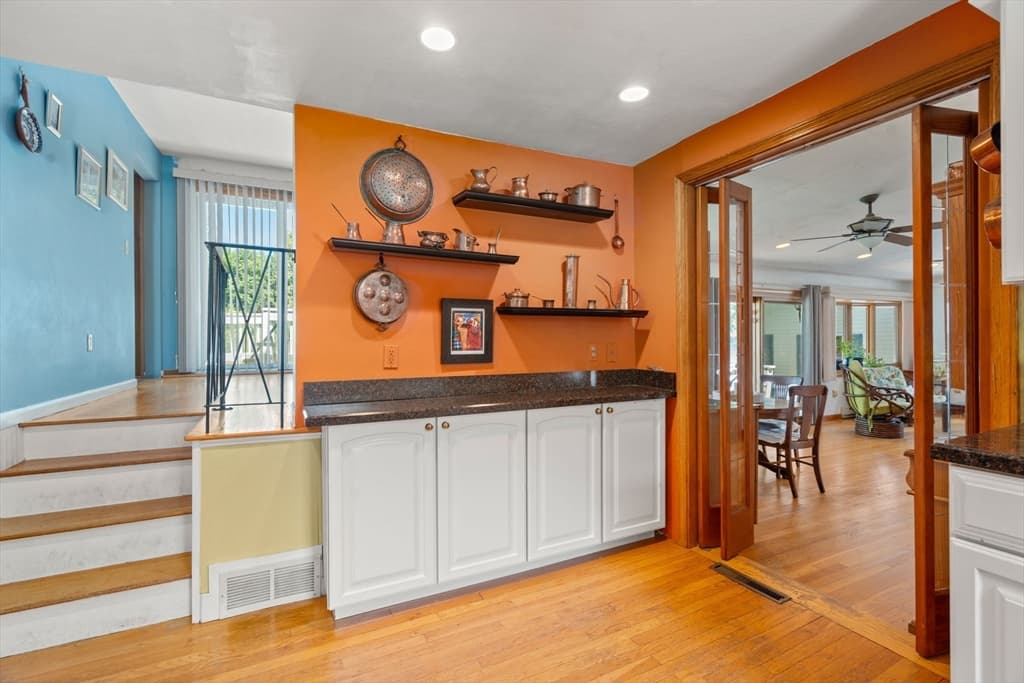 980 Randolph St, Canton MA 02021 photo 7