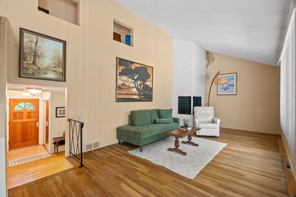 980 Randolph St, Canton MA 02021 photo 10