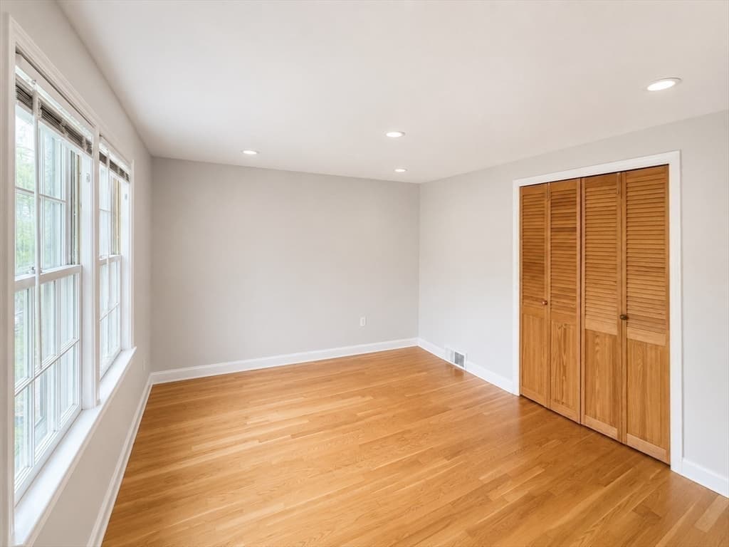 Single Family Residence at 12 Platt Road, Boston MA 02135, Boston, photo 8 of 28