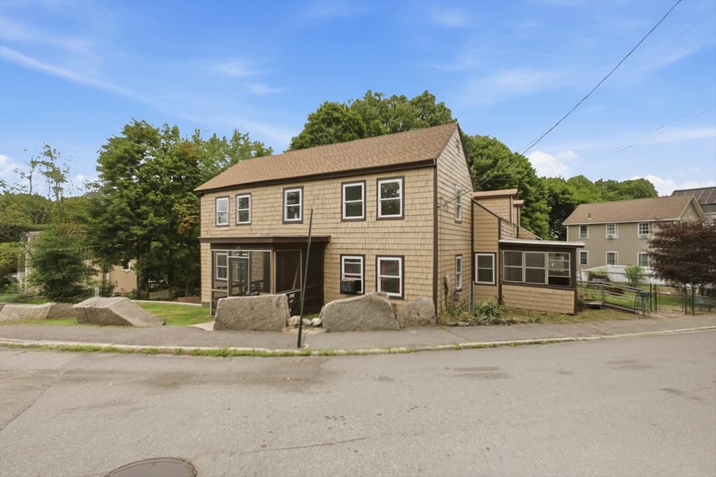 91 Walnut, Fitchburg MA 01420 photo 3