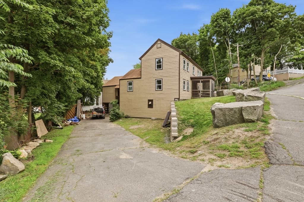 91 Walnut, Fitchburg MA 01420 photo 4