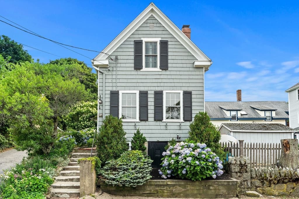 Single Family Residence at 14 Linden Street, Marblehead MA 01945, Marblehead, photo 2 of 38