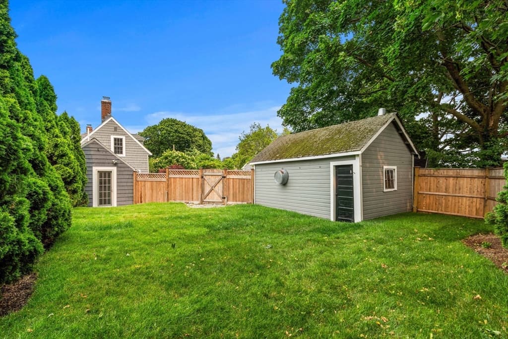 Single Family Residence at 14 Linden Street, Marblehead MA 01945, Marblehead, photo 32 of 38