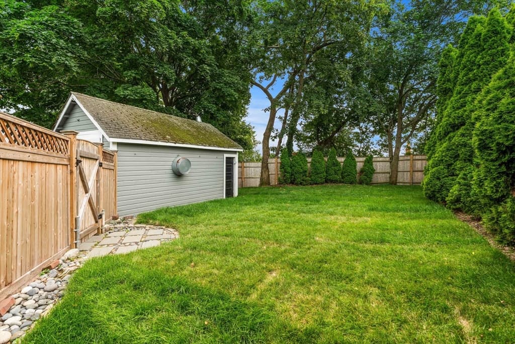 Single Family Residence at 14 Linden Street, Marblehead MA 01945, Marblehead, photo 31 of 38