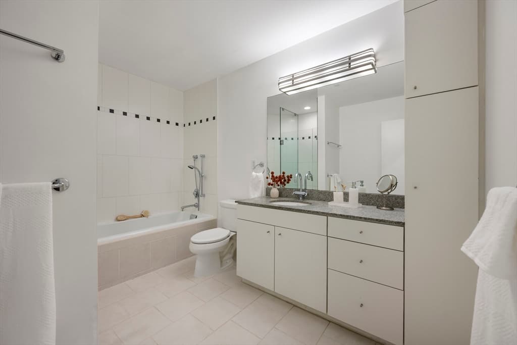 Condominium at 25 Channel Center St # 201, Boston MA 02210, Boston, photo 9 of 16