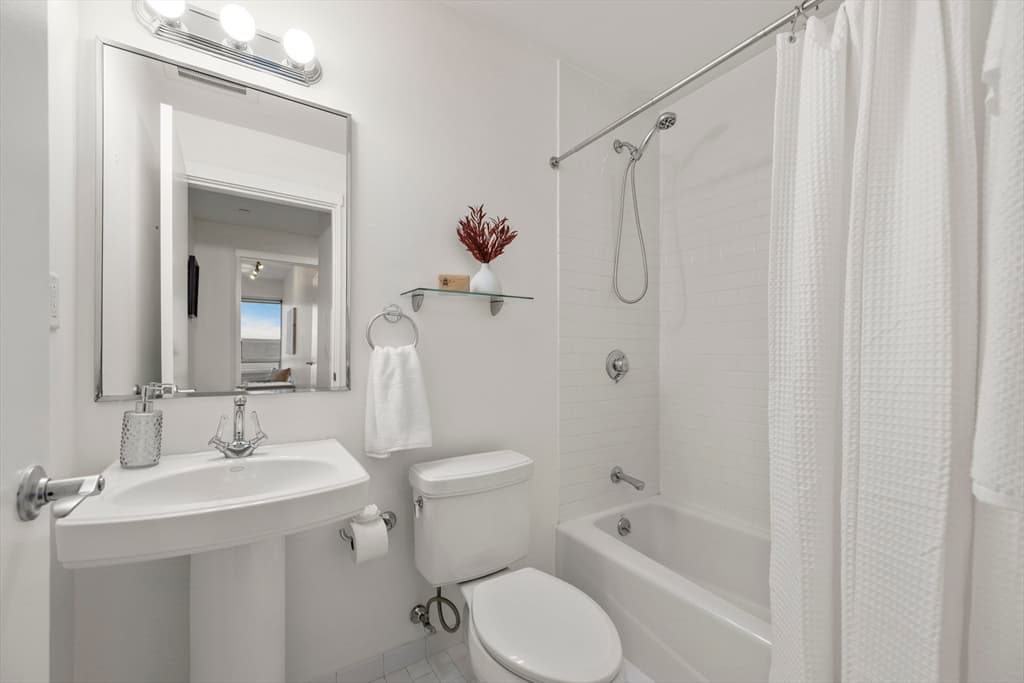 Condominium at 25 Channel Center St # 201, Boston MA 02210, Boston, photo 11 of 16