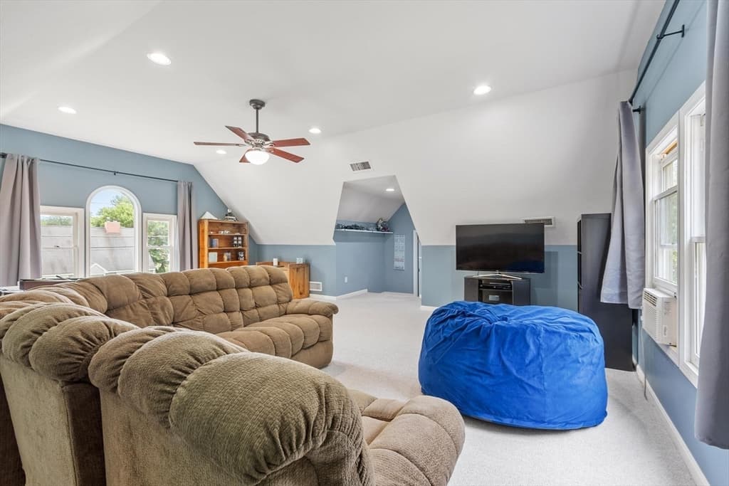 2 Nashoba Trl, Littleton MA 01460 photo 16