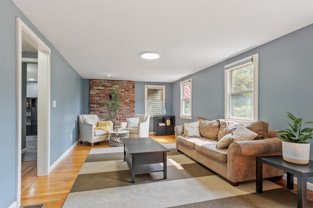 2 Nashoba Trl, Littleton MA 01460 photo 3