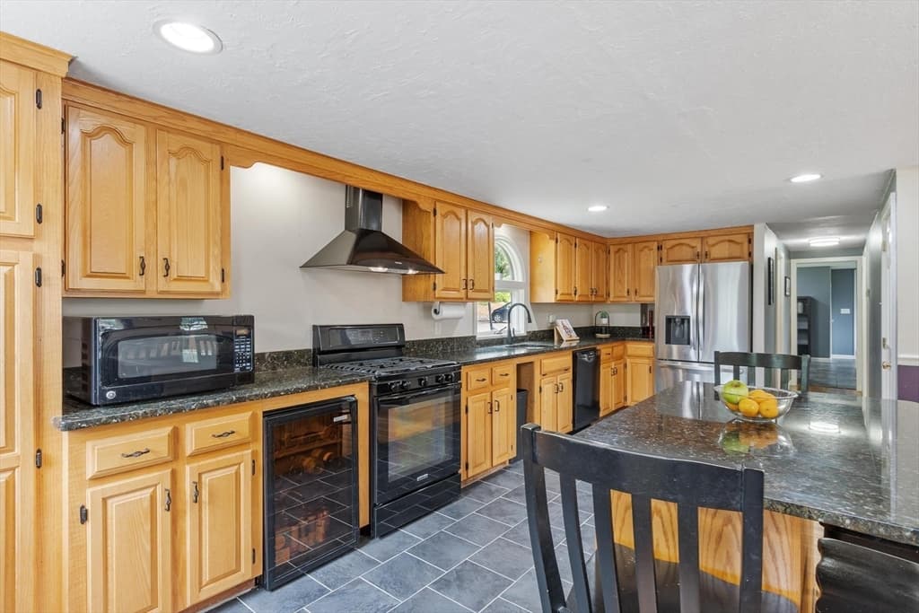 2 Nashoba Trl, Littleton MA 01460 photo 11