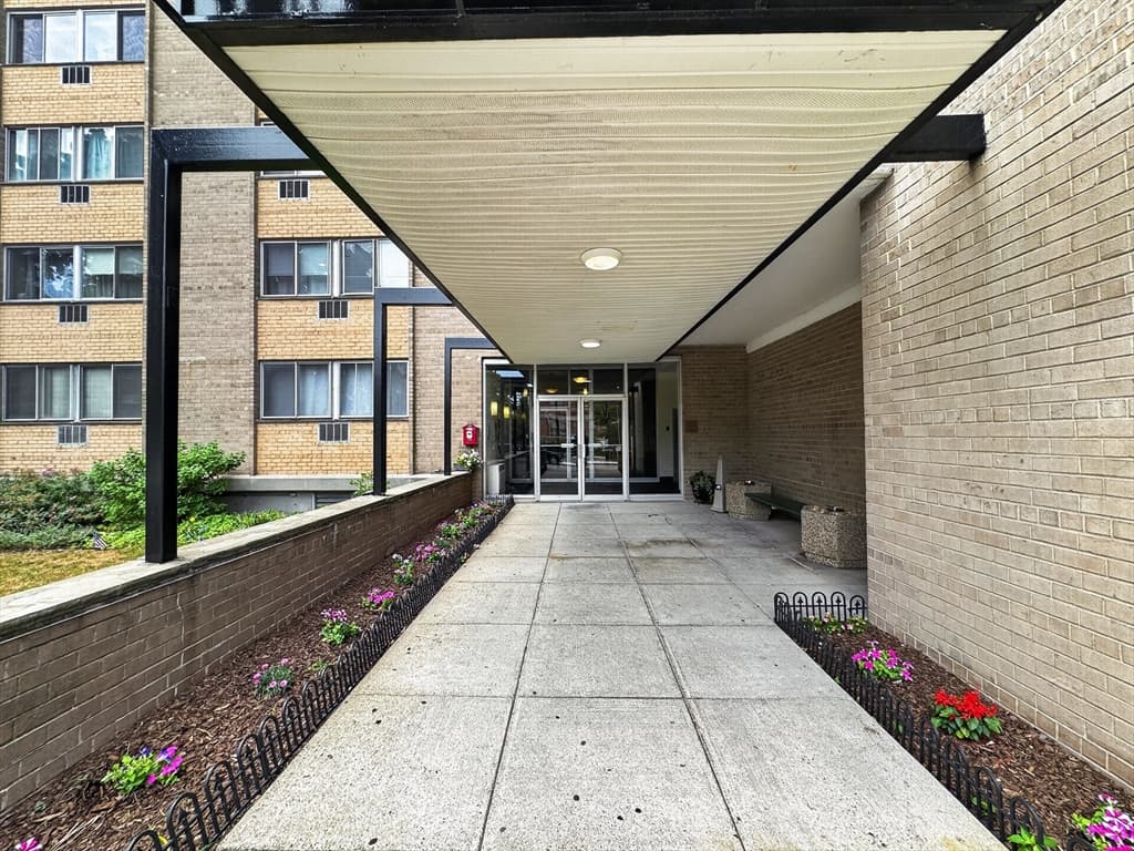 1025 Hancock St # 8C, Quincy MA 02169 photo 2