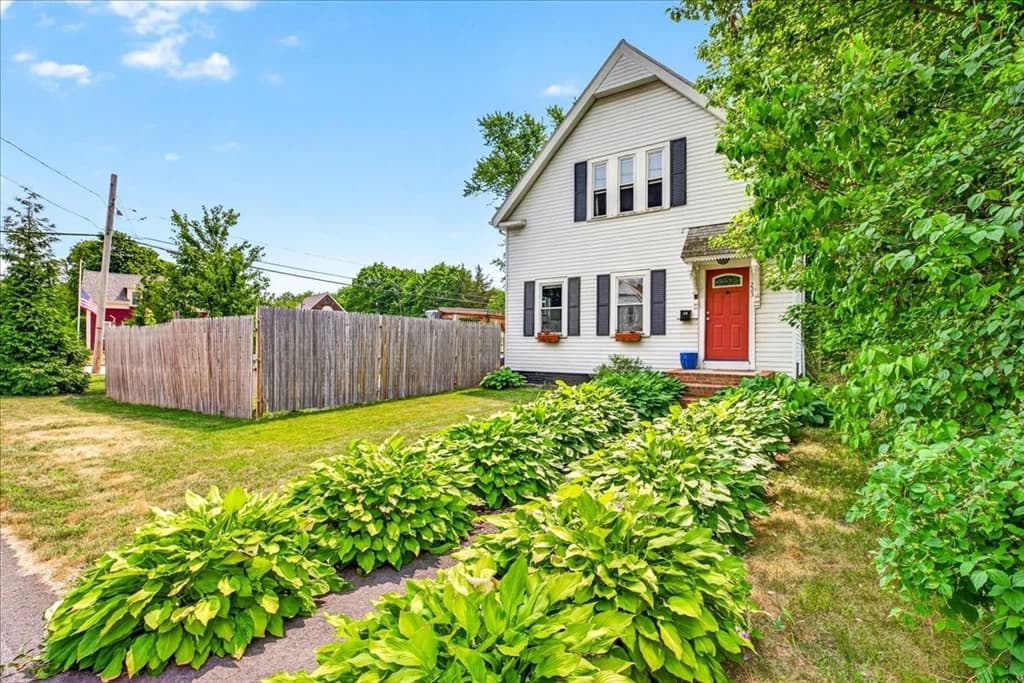225 E Water St, Rockland MA 02370 photo 3