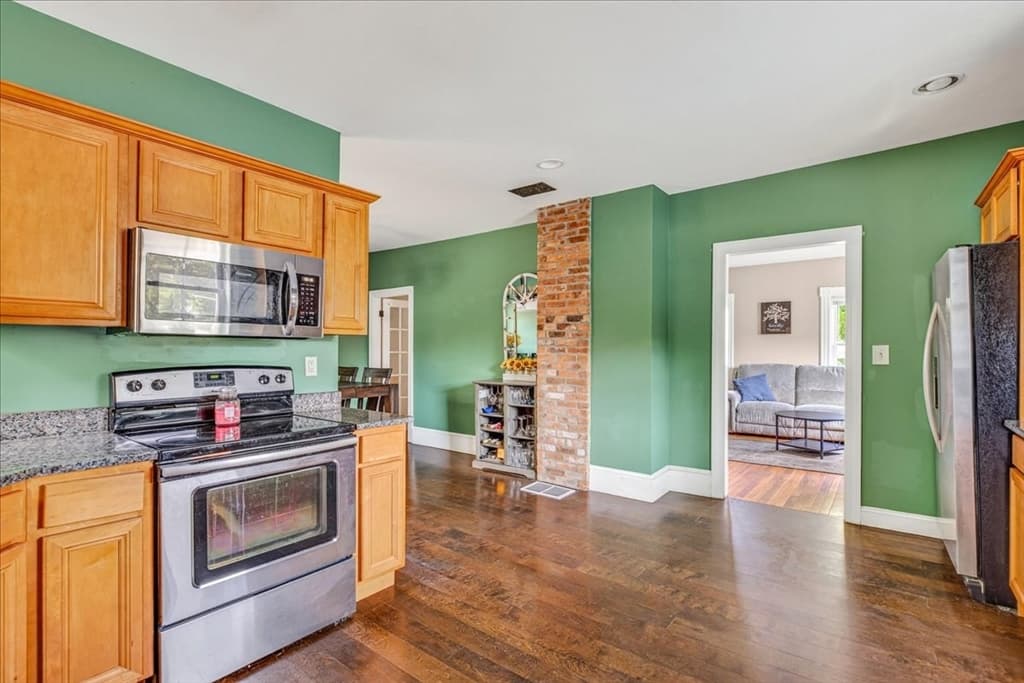 225 E Water St, Rockland MA 02370 photo 9