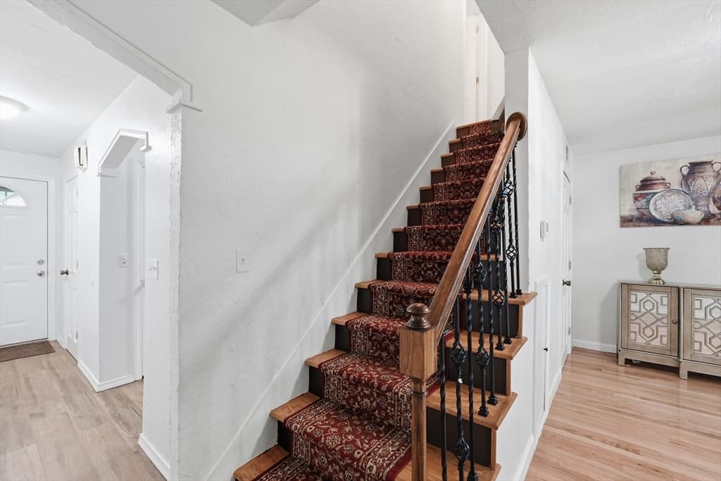 23 Cobblestone Ln # 23, Worcester MA 01606 photo 3